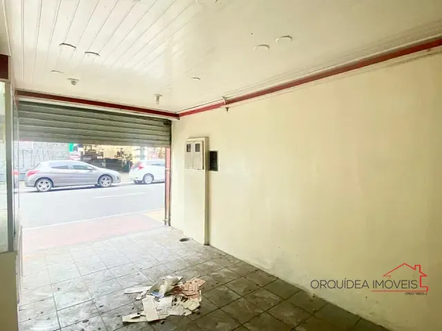 Prédio com 88m², para alugar, no bairro Santa Efigênia em São Paulo