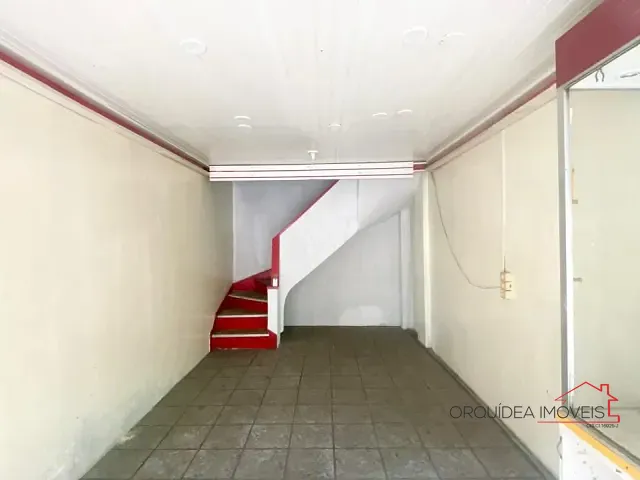Prédio com 88m², para alugar, no bairro Santa Efigênia em São Paulo