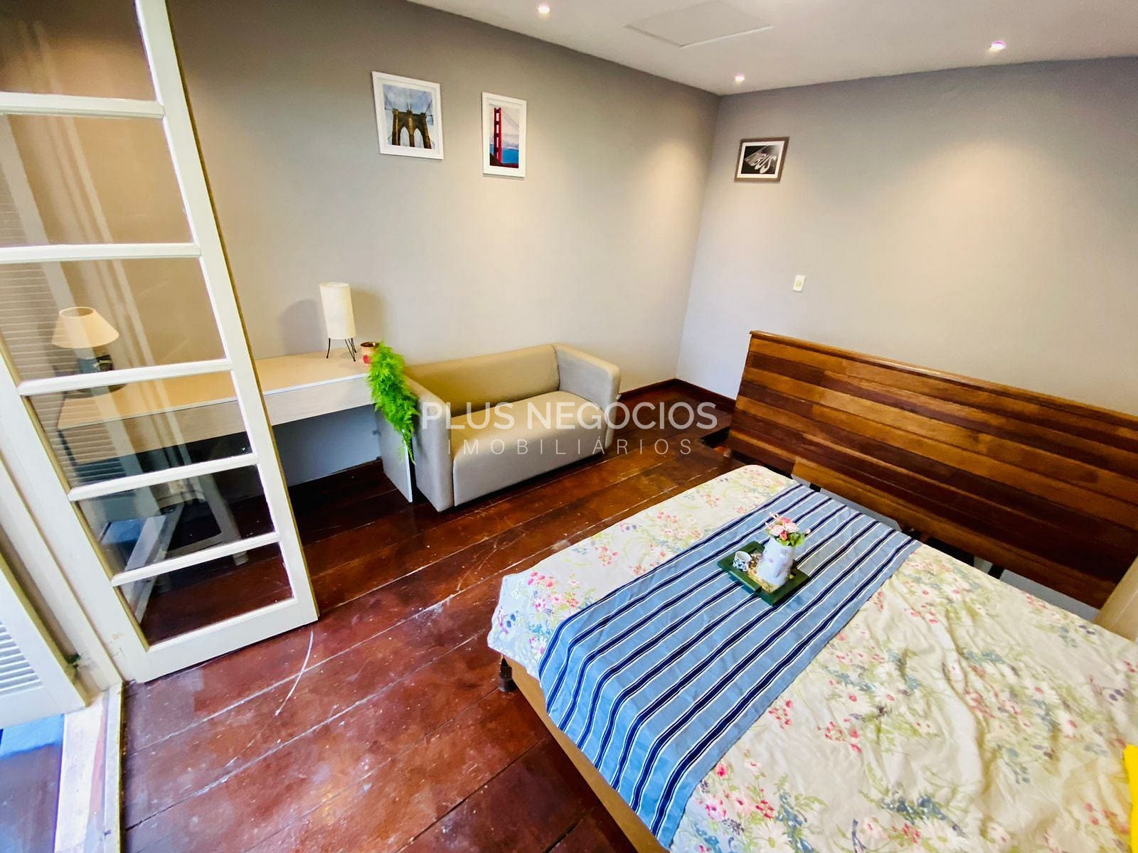 Apartamento à venda com 1 quarto, 45m² - Foto 1