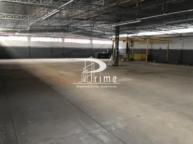 Prédio com 2300m², à venda ou para alugar, no bairro Venda da Cruz em São Gonçalo