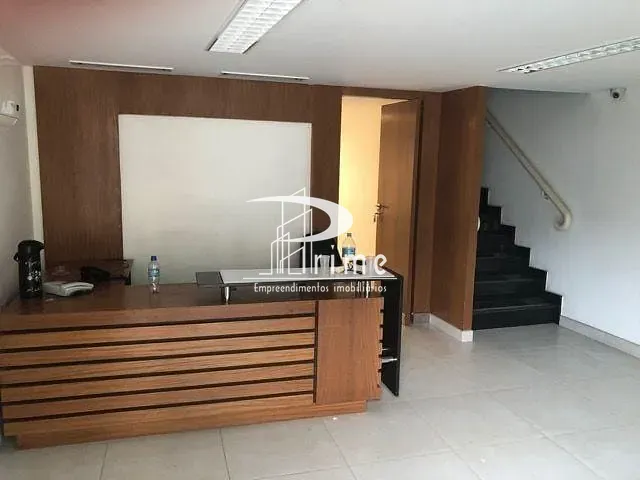 Prédio com 2300m², à venda ou para alugar, no bairro Venda da Cruz em São Gonçalo