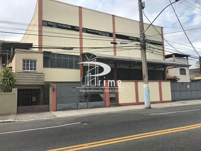 Prédio com 2300m², à venda ou para alugar, no bairro Venda da Cruz em São Gonçalo