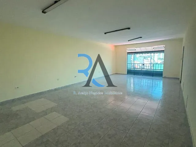 Prédio com 256m², para alugar, no bairro Água Rasa em São Paulo