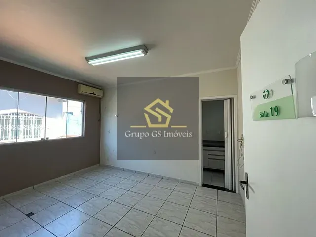 Prédio com 527m², para alugar, no bairro Vila Embare em Valinhos