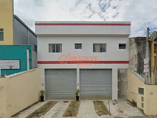 Prédio com 300m², à venda, no bairro CENTRO em Guararema