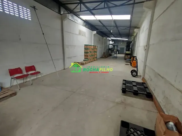 Prédio com 216m², para alugar, no bairro Comprida em Teresina