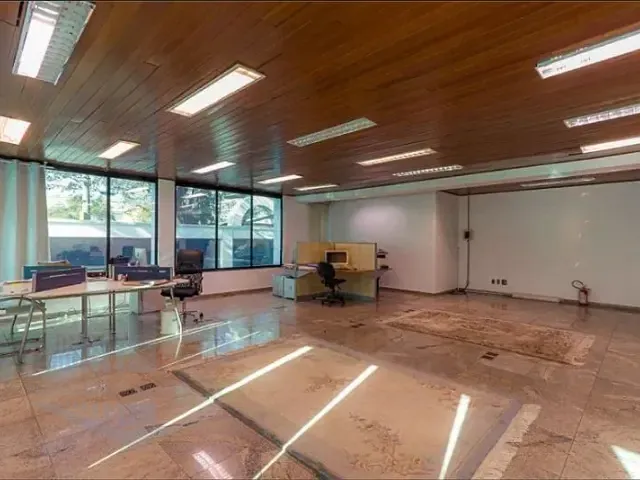 Prédio com 1250m², para alugar, no bairro Jardim Everest em São Paulo
