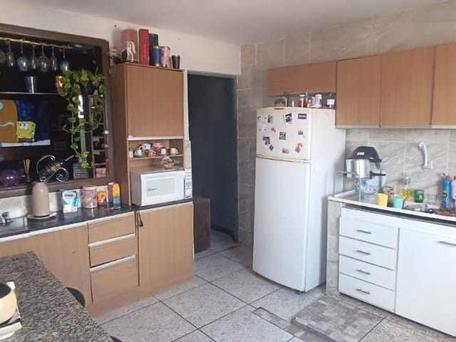 Prédio à venda, no bairro Vista do Sol em Belo Horizonte