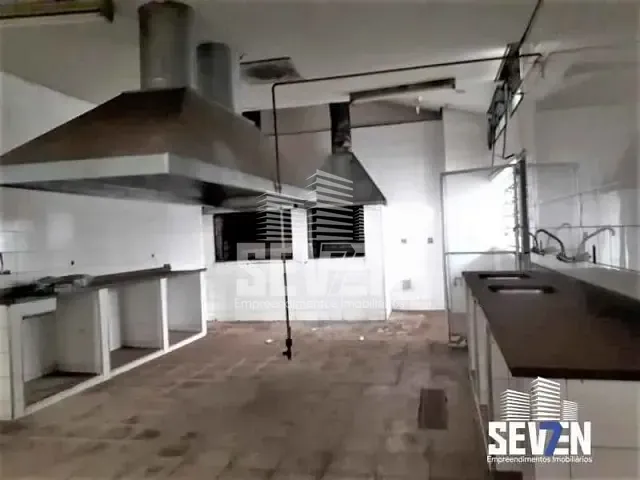 Prédio com 1470m², à venda, no bairro Vila Bonfim em Bauru