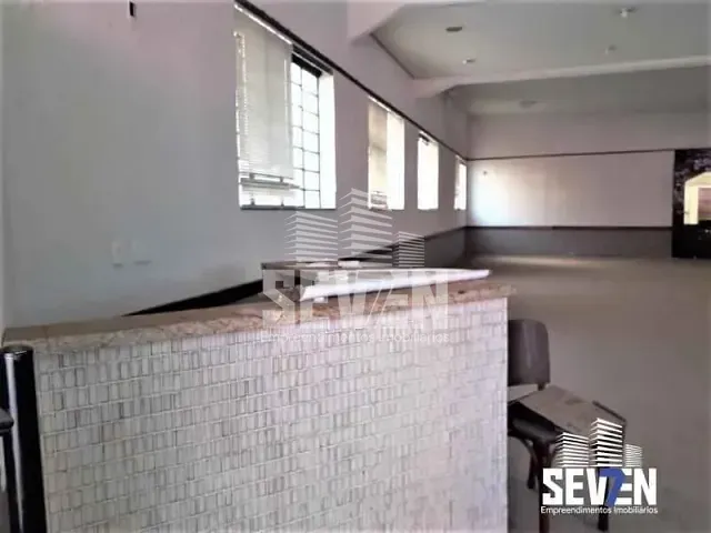 Prédio com 1470m², à venda, no bairro Vila Bonfim em Bauru