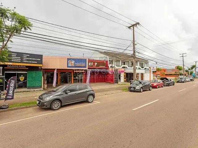Prédio com 251m², à venda, no bairro Cidade Jardim em São José Dos Pinhais