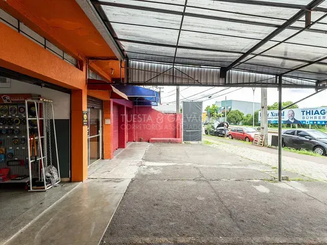 Prédio com 251m², à venda, no bairro Cidade Jardim em São José Dos Pinhais