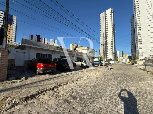 Prédio à venda, no bairro Manaíra em João Pessoa