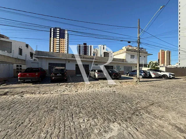 Prédio à venda, no bairro Manaíra em João Pessoa