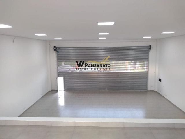 Prédio com 250m², para alugar, no bairro Vila Galvão em Guarulhos