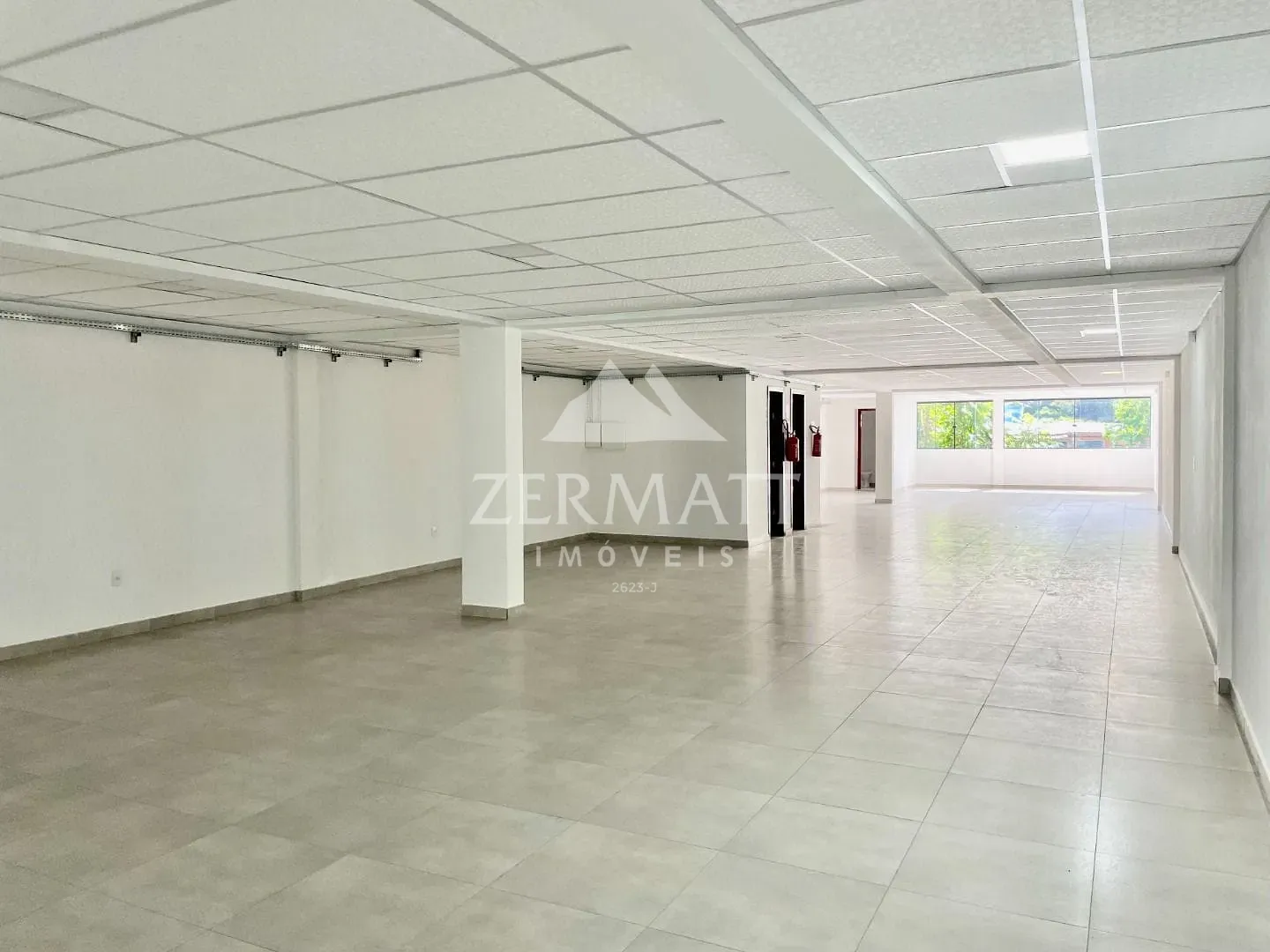 Prédio para alugar, 1100 m por R$ 12.150,00/mês - Garcia - Blumenau/SC - foto 1