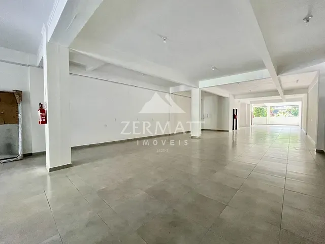Prédio com 800m², para alugar, no bairro Garcia em Blumenau