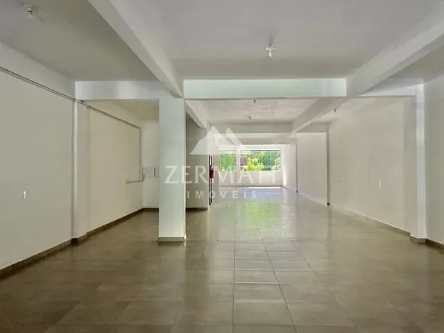 Prédio com 800m², para alugar, no bairro Garcia em Blumenau