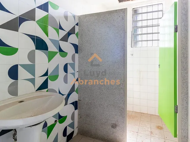 Prédio com 400m², para alugar, no bairro Imirim em São Paulo