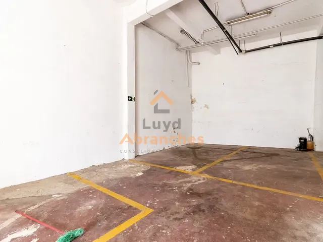 Prédio com 400m², para alugar, no bairro Imirim em São Paulo
