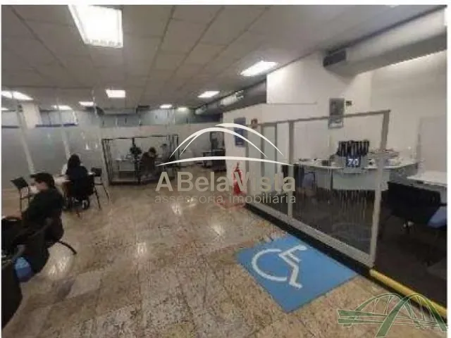 Prédio para alugar, no bairro km 18 em Osasco