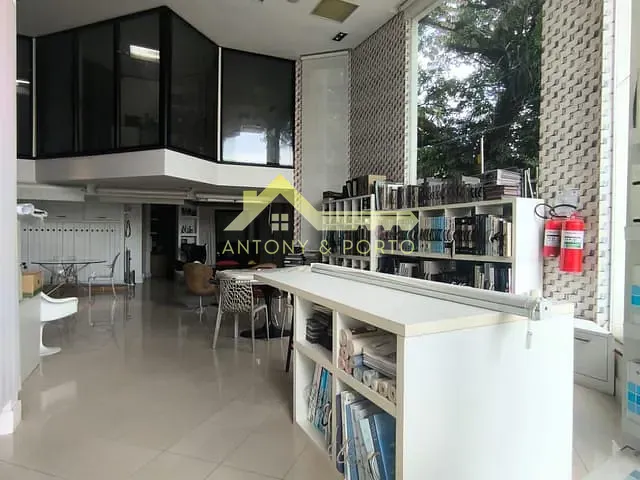 Prédio com 742m², para alugar, no bairro Parque Renato Maia em Guarulhos