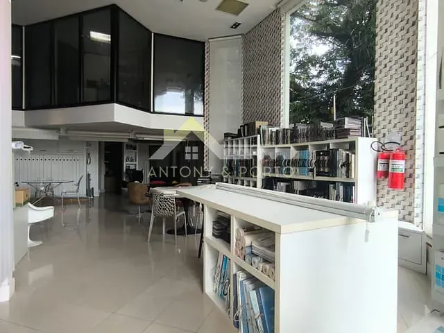 Prédio com 742m², para alugar, no bairro Parque Renato Maia em Guarulhos