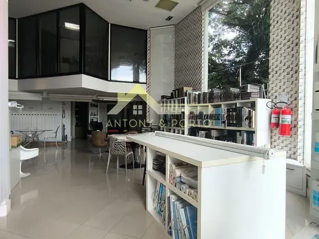 Prédio com 742m², para alugar, no bairro Parque Renato Maia em Guarulhos