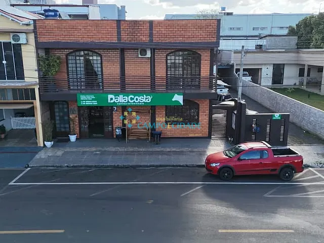 Prédio com 489m², à venda, no bairro Centro em Chopinzinho