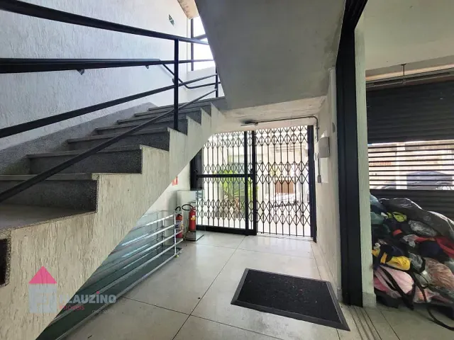 Prédio com 250m², à venda, no bairro Jardim Pirajussara em São Paulo