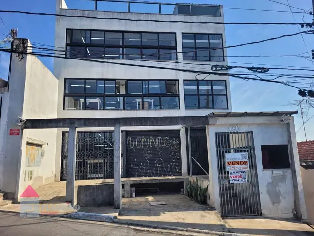 Prédio com 250m², à venda, no bairro Jardim Pirajussara em São Paulo