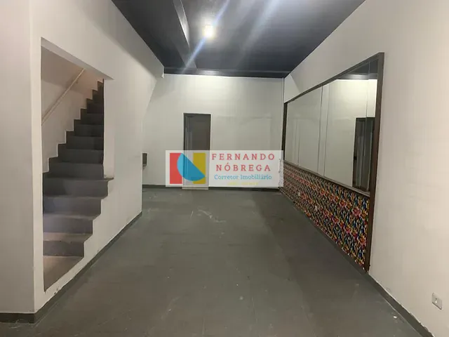 Prédio com 132m², para alugar, no bairro Santana em São Paulo