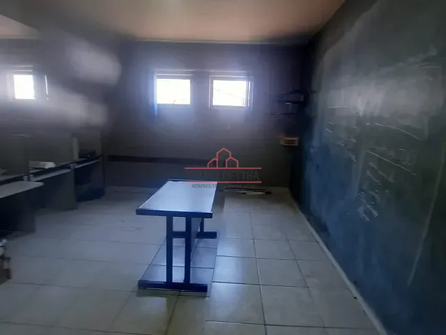 Prédio com 450m², à venda, no bairro Jardim Silveira em Barueri