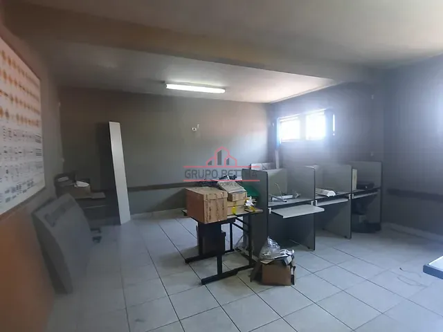 Prédio com 450m², à venda, no bairro Jardim Silveira em Barueri