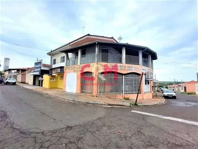 Prédio com 282m², à venda, no bairro Jardim Santo Antônio em Taquaritinga