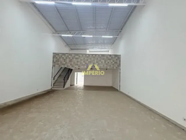 Loja com 336m², para alugar, no bairro Centro em Salto
