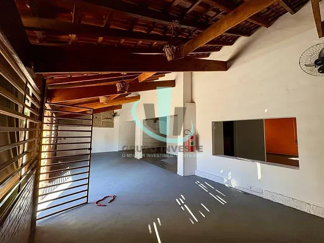 Prédio com 360m², à venda, no bairro Jardim Ártico em Araraquara