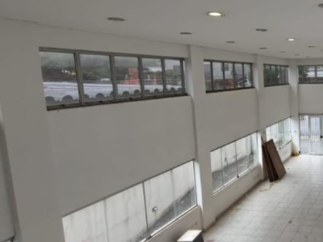 Prédio com 1350m², à venda, no bairro Mirandópolis em São Paulo