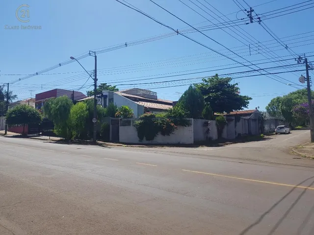 Prédio com 269m² 4 quartos e 5 banheiros, à venda, no bairro Santos Dumont em Londrina