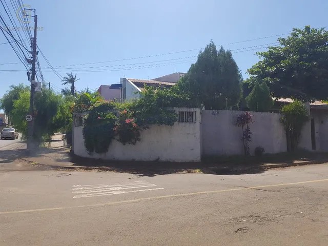 Prédio com 269m² 4 quartos e 5 banheiros, à venda, no bairro Santos Dumont em Londrina