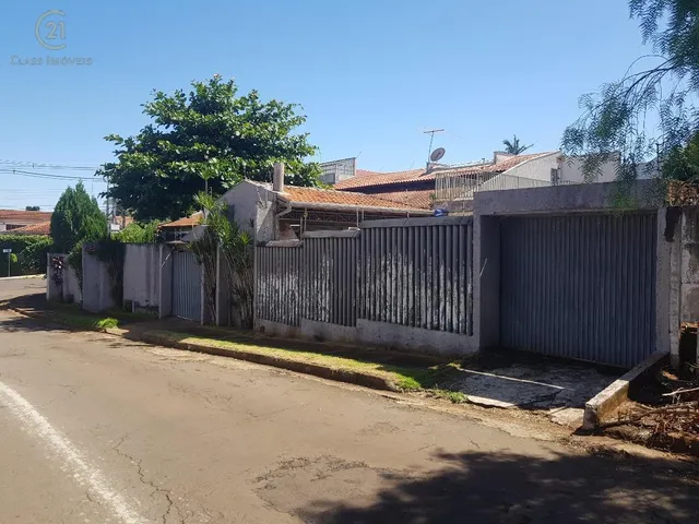Prédio com 269m² 4 quartos e 5 banheiros, à venda, no bairro Santos Dumont em Londrina
