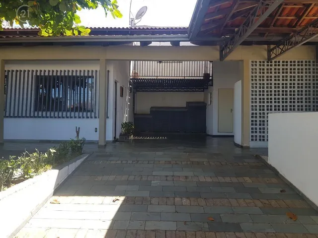 Prédio com 269m² 4 quartos e 5 banheiros, à venda, no bairro Santos Dumont em Londrina