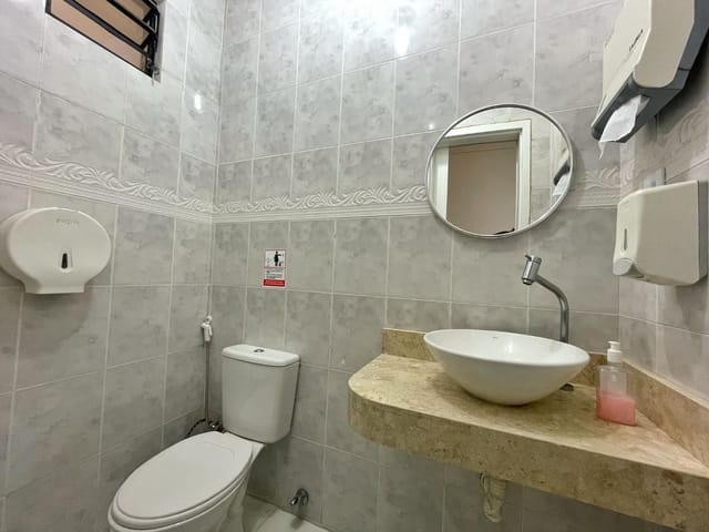 Prédio com 240m², à venda, no bairro Cidade dos Funcionários em Fortaleza