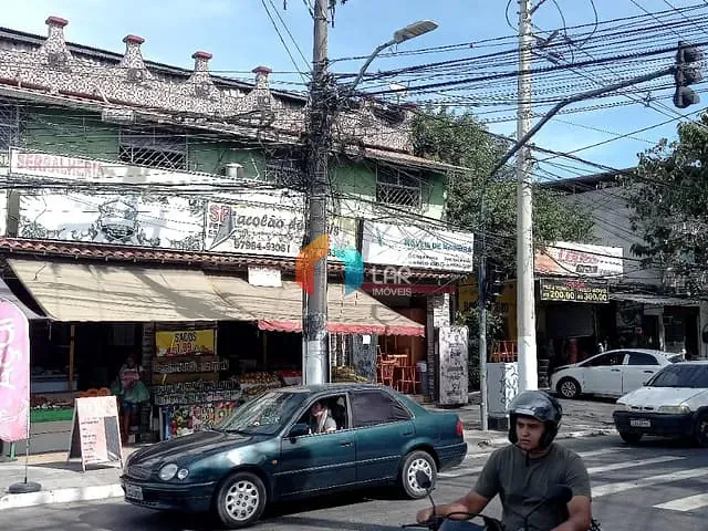 Prédio com 169m², à venda, no bairro Largo da Batalha em Niterói