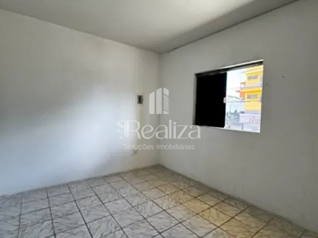 Prédio com 102m², à venda ou para alugar, no bairro Malhado em Ilhéus