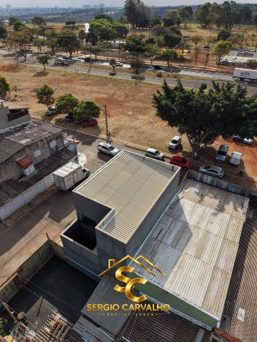 Prédio com 112m², à venda, no bairro Santa Maria em Brasília
