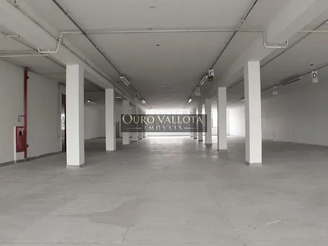 Prédio com 1000m², para alugar, no bairro Brás em São Paulo