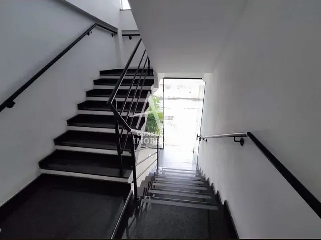 Prédio com 500m², para alugar, no bairro Jardim das Nações em Taubaté