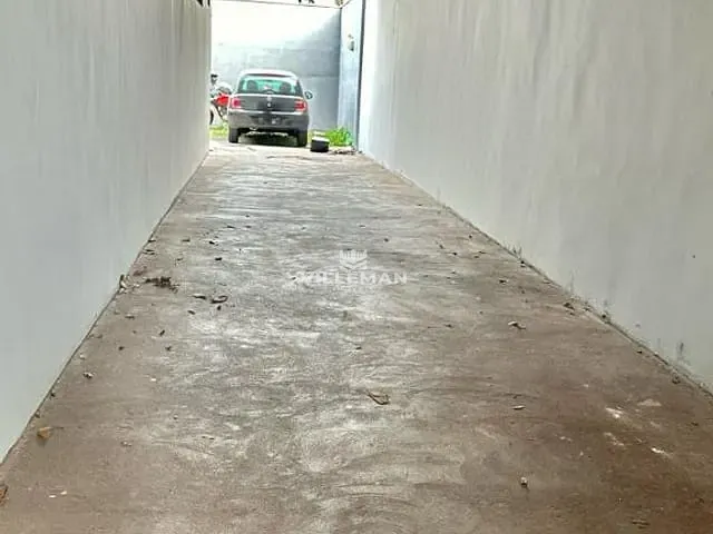 Prédio com 300m², à venda, no bairro Jardim Monte Rei em Maringá