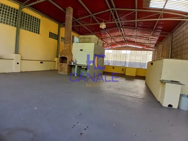 Prédio com 736m², à venda ou para alugar, no bairro Barra Olímpica em Rio de Janeiro